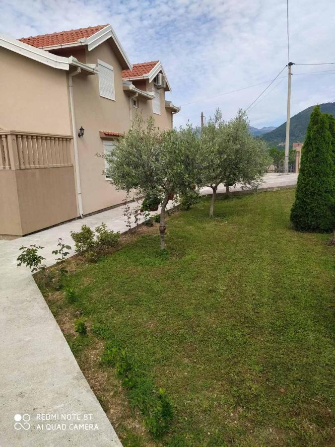 Apartmani Popovic V&A Tivat Exterior foto