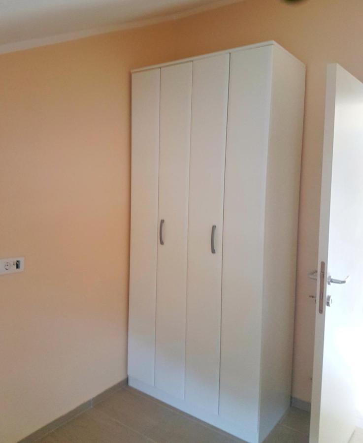 Apartmani Popovic V&A Tivat Exterior foto