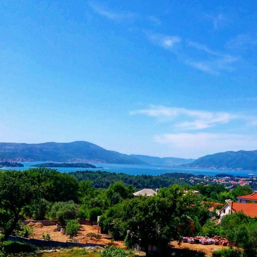 Apartmani Popovic V&A Tivat Exterior foto