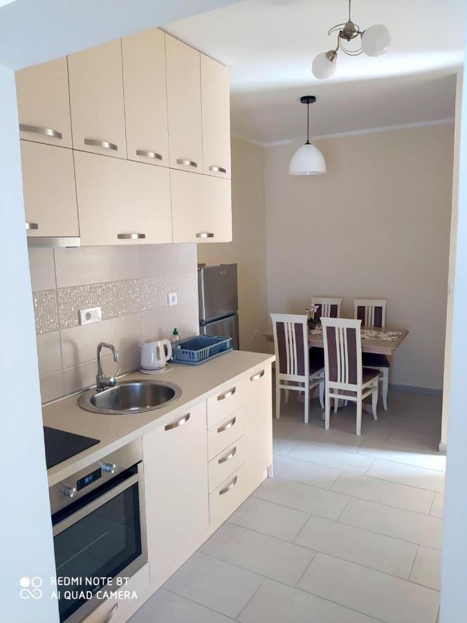 Apartmani Popovic V&A Tivat Exterior foto